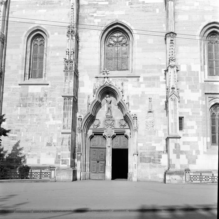 minerva_deak_f_c21_Cluj_spatiul_public_arhitectura-006