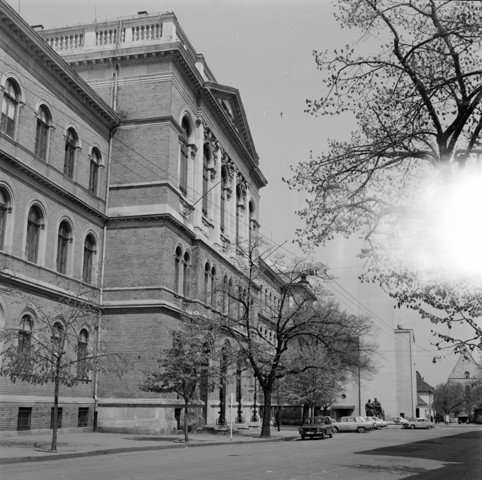 minerva_deak_f_c21_Cluj_spatiul_public_arhitectura-084