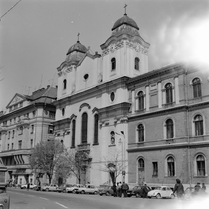 minerva_deak_f_c21_Cluj_spatiul_public_arhitectura-085