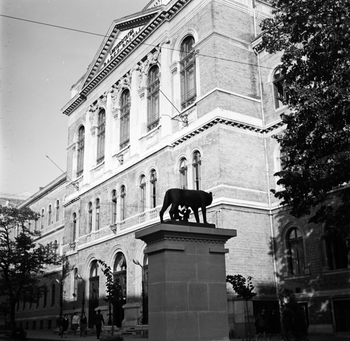 minerva_deak_f_c21_Cluj_spatiul_public_arhitectura-106