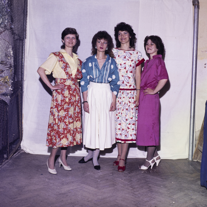 minerva_dn_1987_2869_reclama_confectii_002