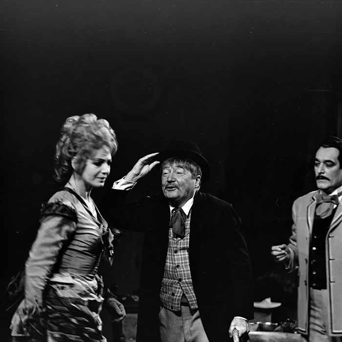 neidentificat|nem azonosított|not identified