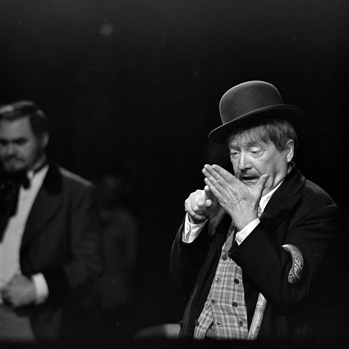 neidentificat|nem azonosított|not identified