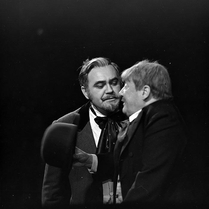 neidentificat|nem azonosított|not identified