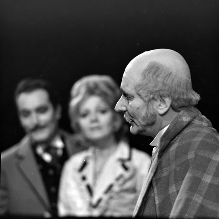 neidentificat|nem azonosított|not identified