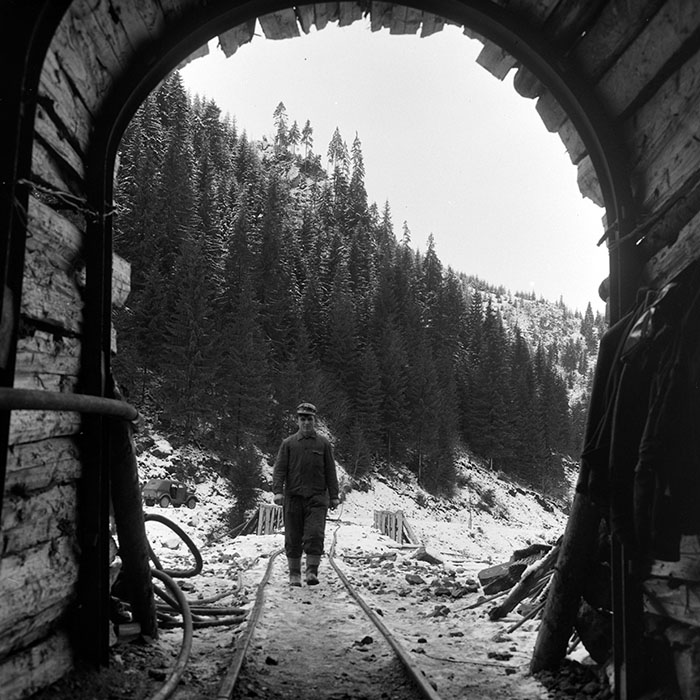 minerva_1965-1972_c1_c13_004