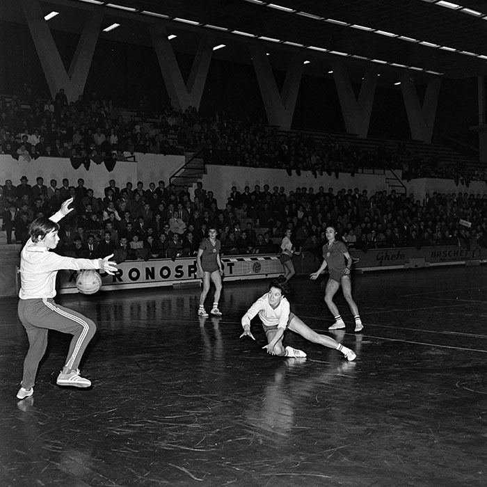 minerva_1967-1972_c2_c06_008