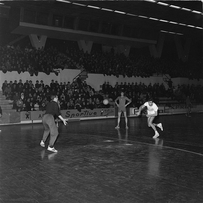 minerva_1967-1972_c3_c19_003