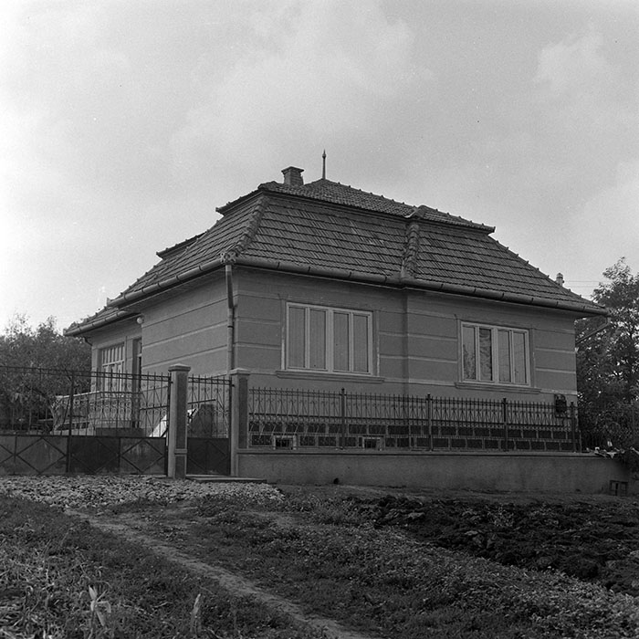 minerva_1972_c4_c2r2_001