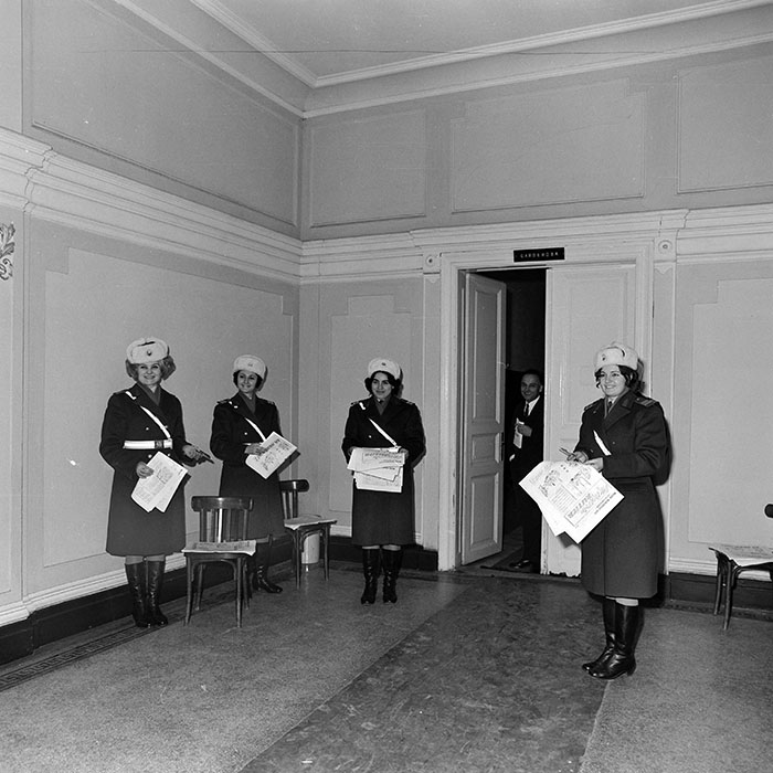 minerva_1972_c4_c9r2_002