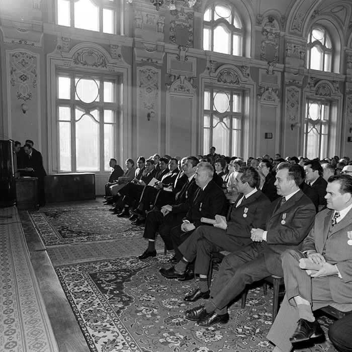 minerva_1972_c4_c9r2_023