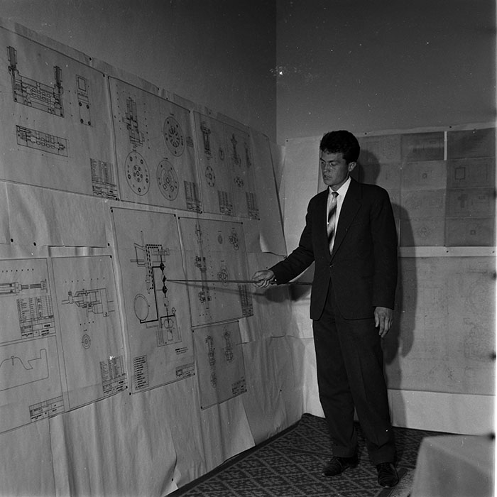 minerva_1972-1976_c1_c13_002