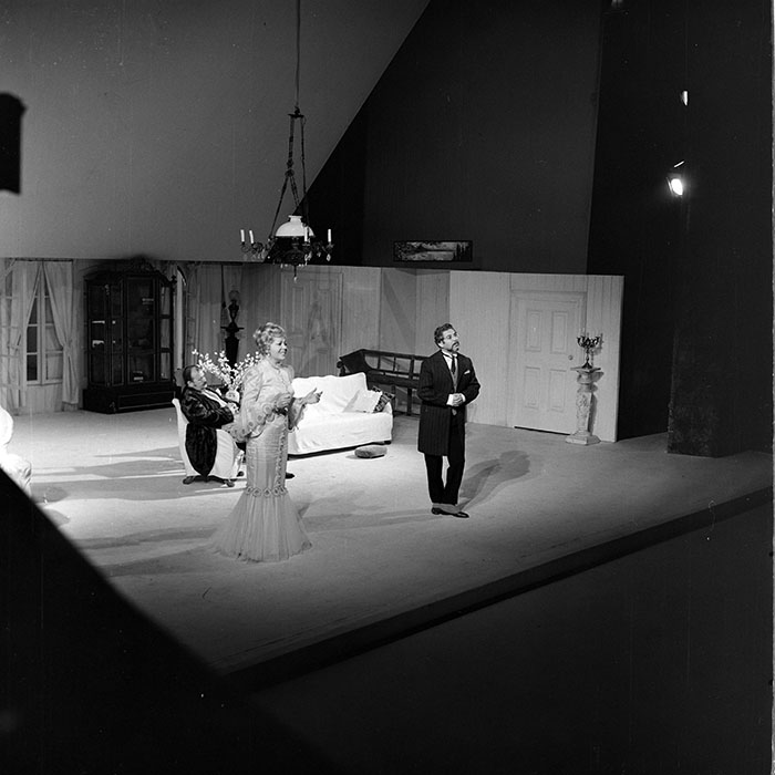 neidentificat|nem azonosított|not identified