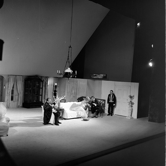 neidentificat|nem azonosított|not identified