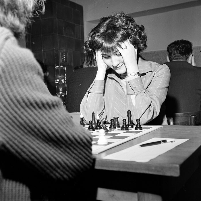 minerva_1978_c2_c8r2_007