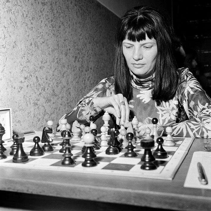 minerva_1978_c2_c8r2_023