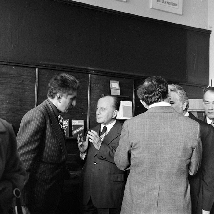 minerva_1978_c2_c8r4_001