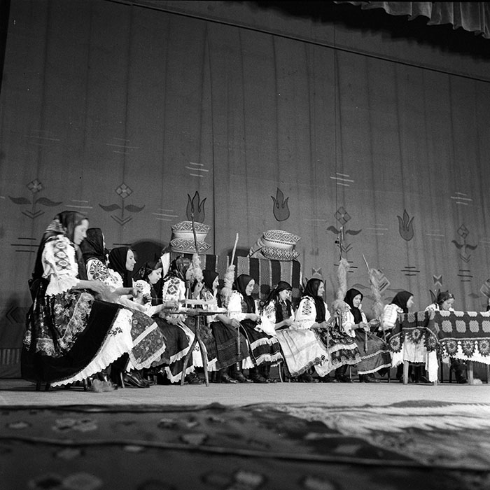 neidentificat|nem azonosított|not identified