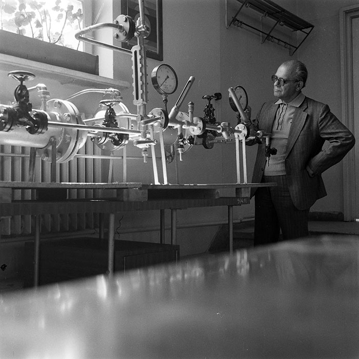 minerva_1982_c3_c1r4_017