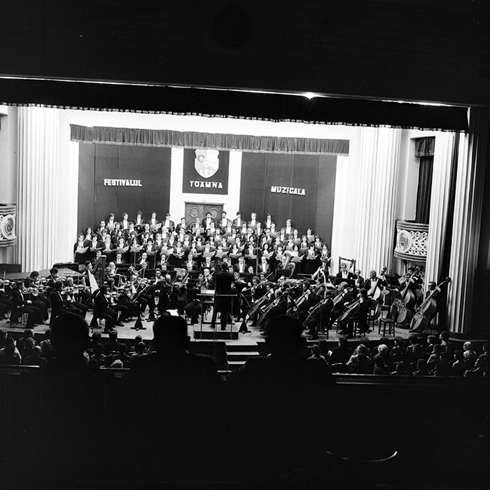 minerva_1982_c3_c2r2_011