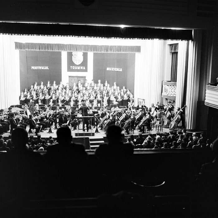 minerva_1982_c3_c2r2_012