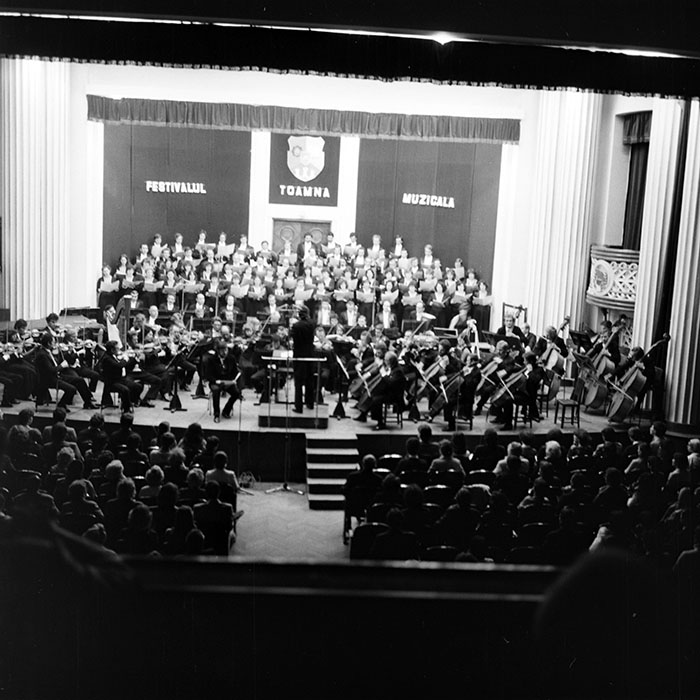 minerva_1982_c3_c2r4_008