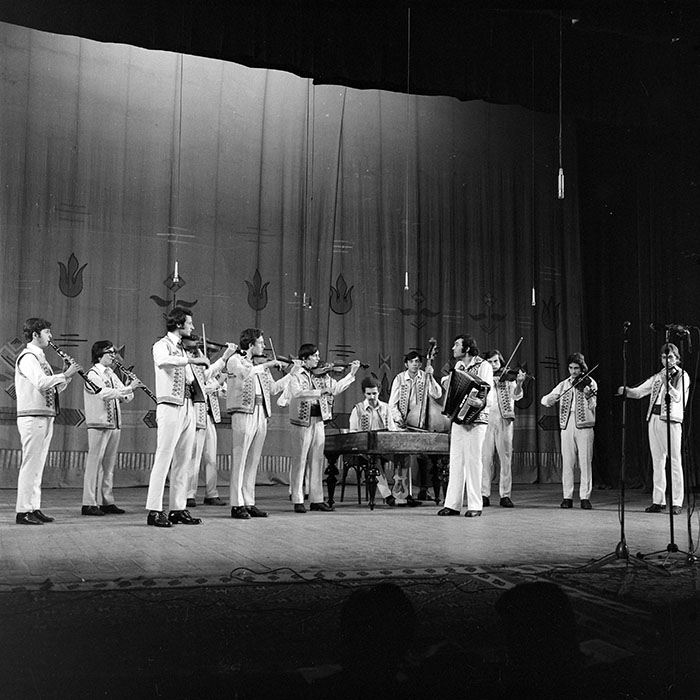 minerva_1982_c3_c3r4_002