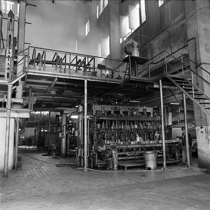 minerva_1982_c3_c6r2_012