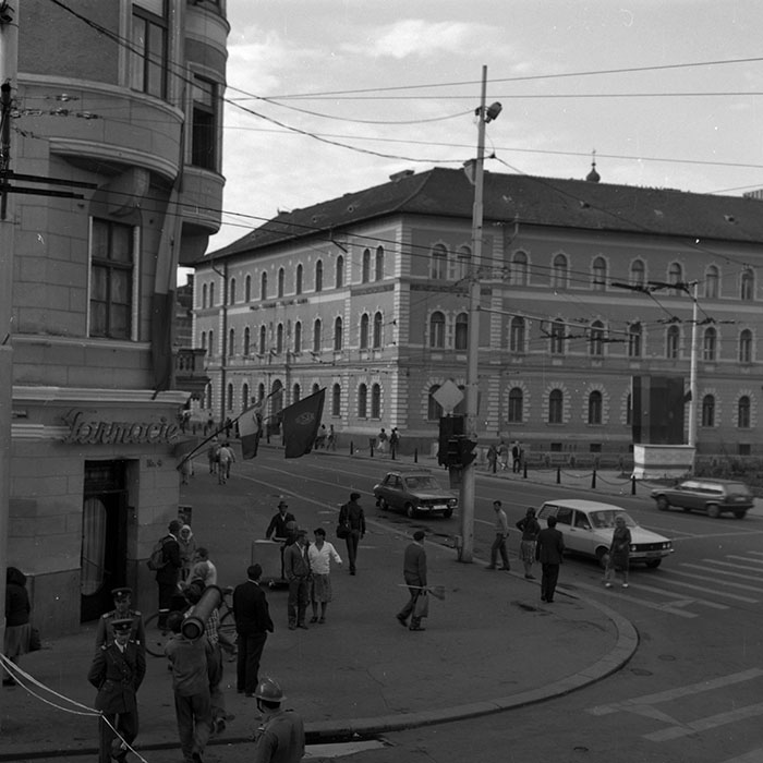 minerva_1983-1984_c2_c5r5_015