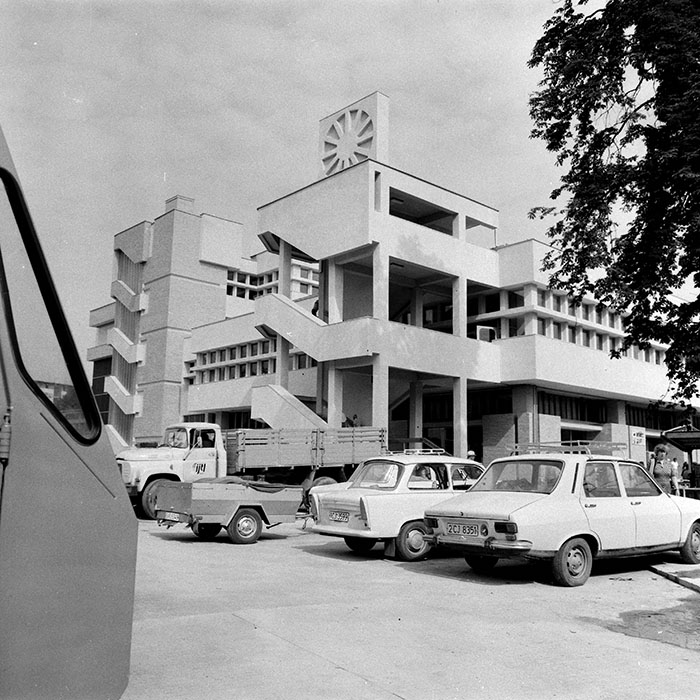 minerva_1984_c2_c2r3_001