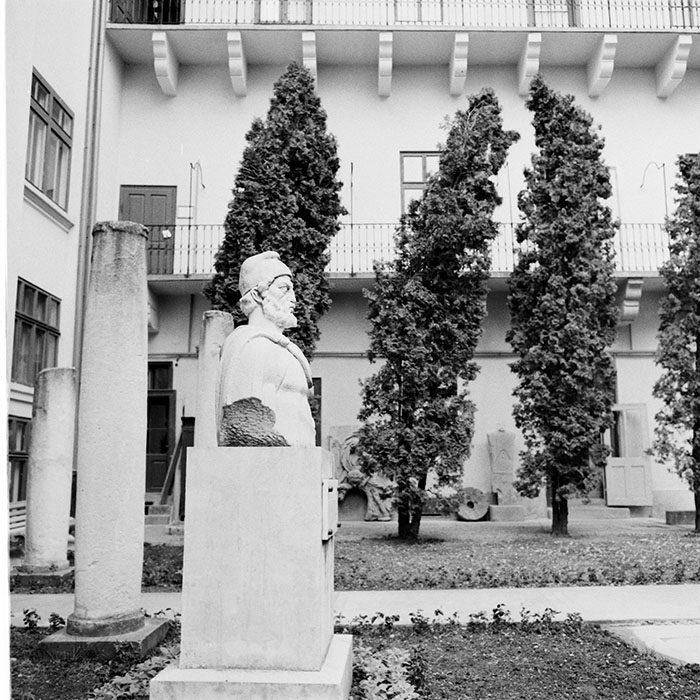 minerva_1984_c2_c4r5_023