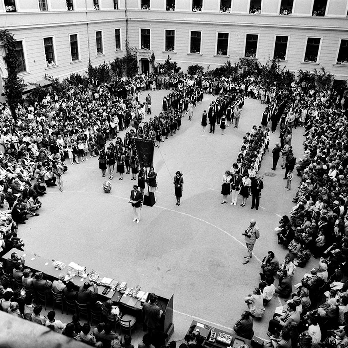 minerva_1985_c1_c10r1_001