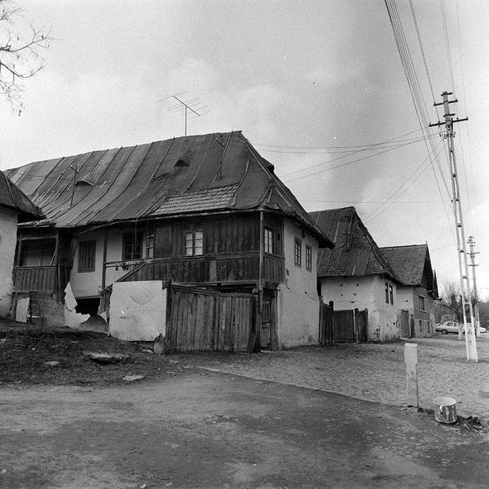 minerva_1985_c1_c7r1_004