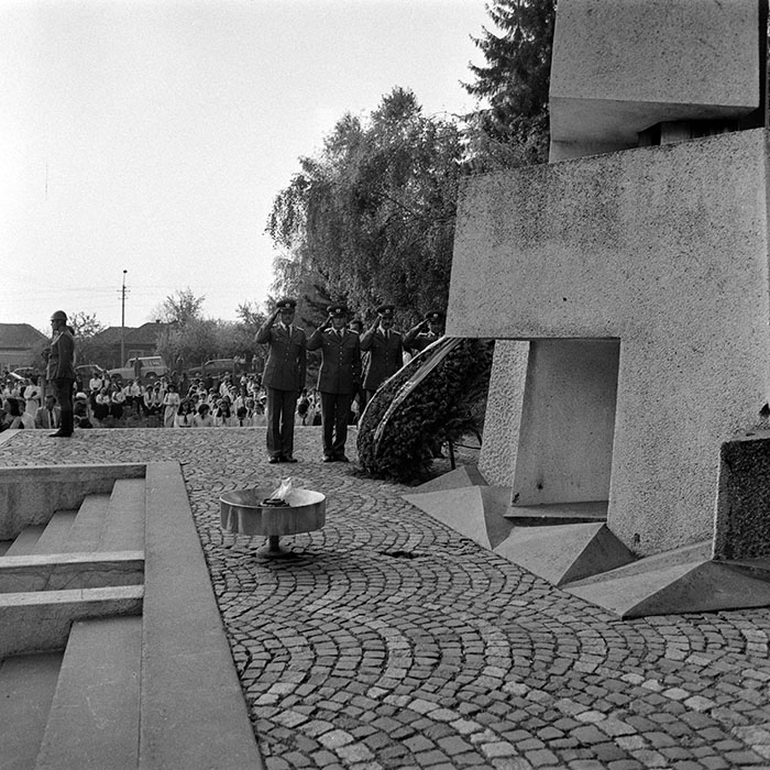 minerva_1985_c1_c8r3_002