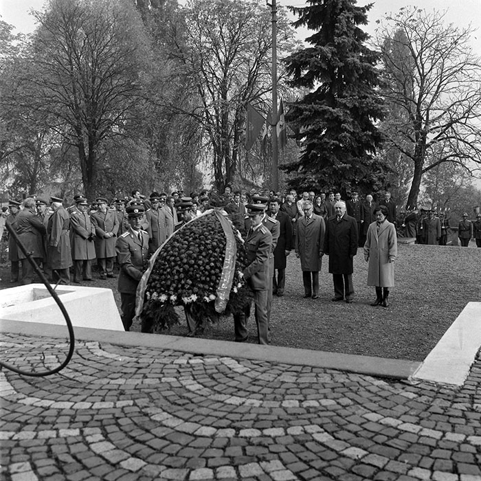 minerva_1985_c2_c2r1_017