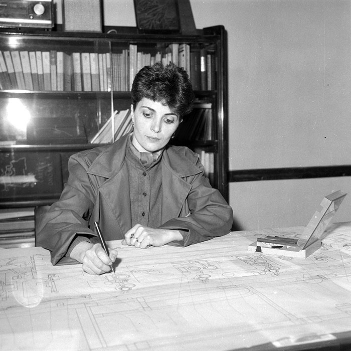 minerva_1985_c2_c5r4_074