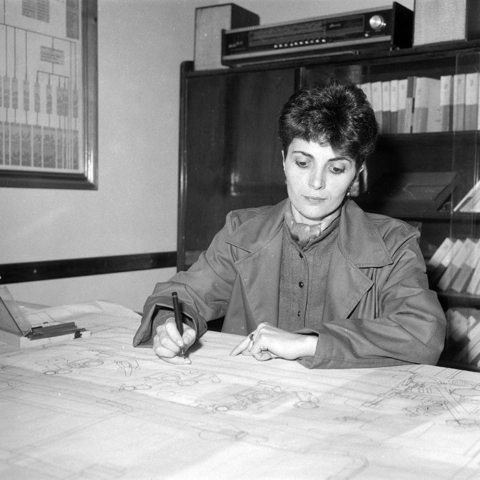 minerva_1985_c2_c5r4_075