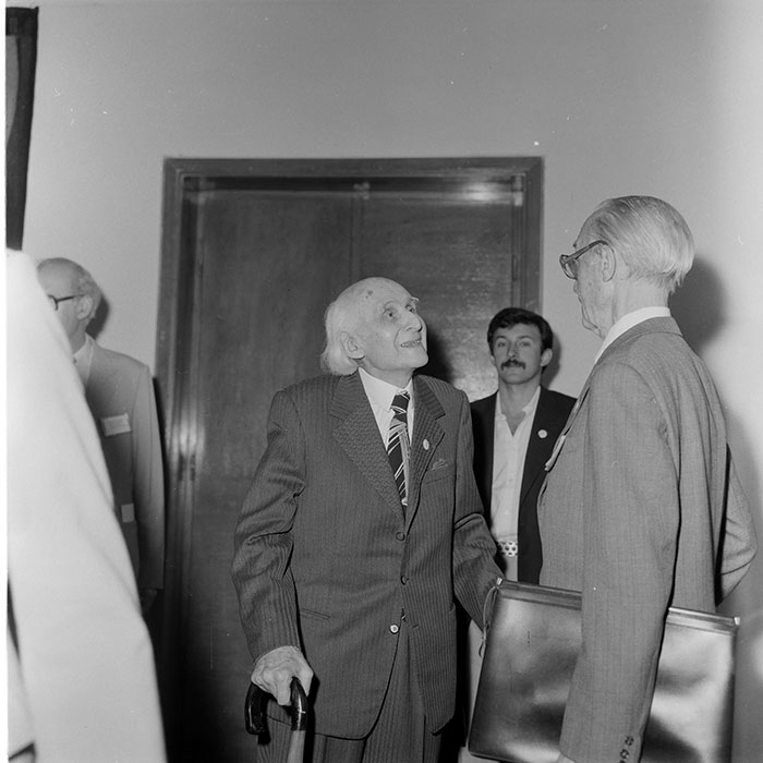 minerva_1985_c2_c6r4_054