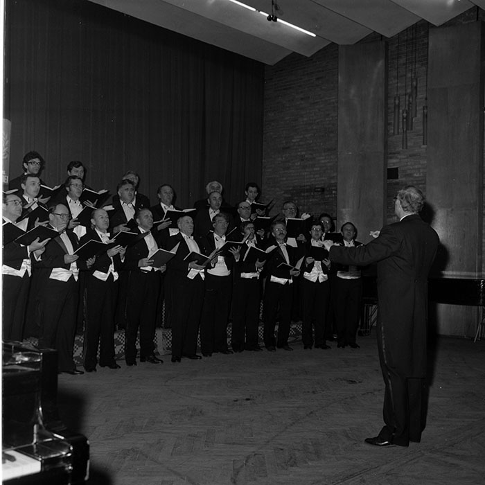 neidentificat|nem azonosított|not identified