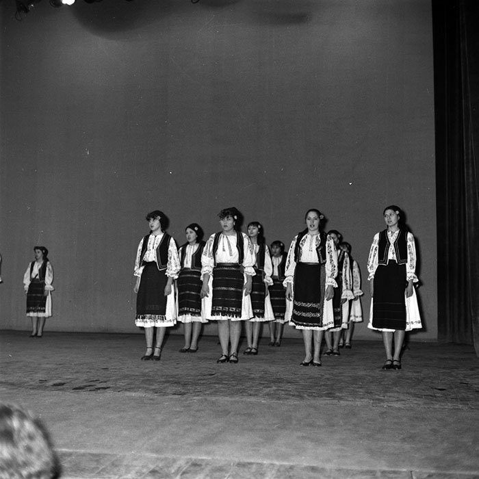 neidentificat|nem azonosított|not identified