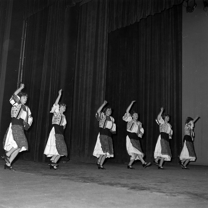 neidentificat|nem azonosított|not identified