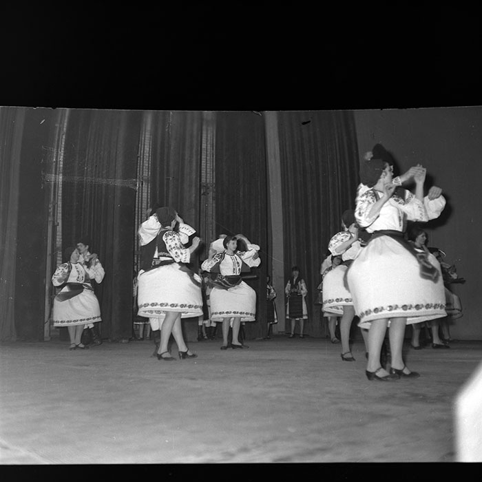 neidentificat|nem azonosított|not identified