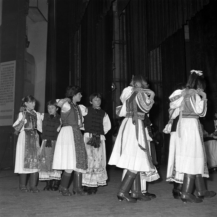 neidentificat|nem azonosított|not identified