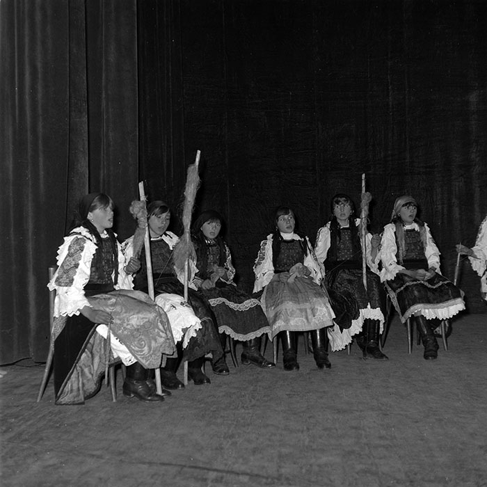 neidentificat|nem azonosított|not identified