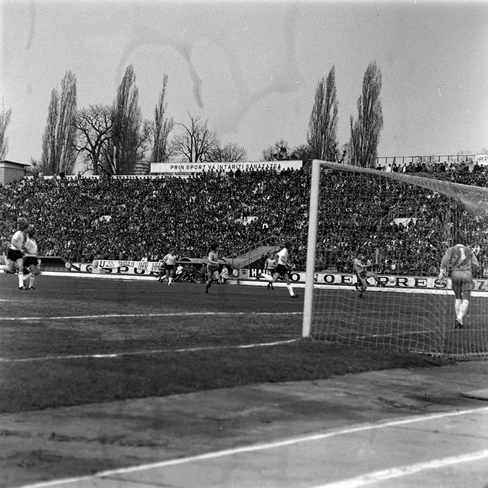 minerva_1986_c1_c7r4_012