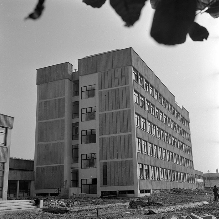 minerva_1986_c2_c2r2_002