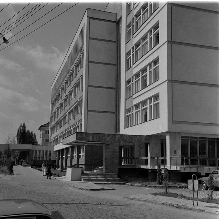 minerva_1986_c2_c2r3_004