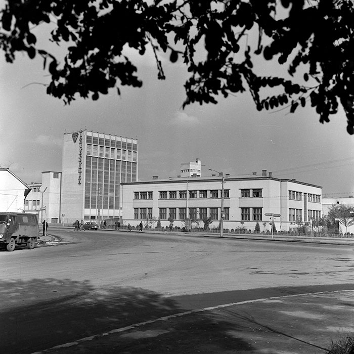 minerva_1986_c2_c3r2_012