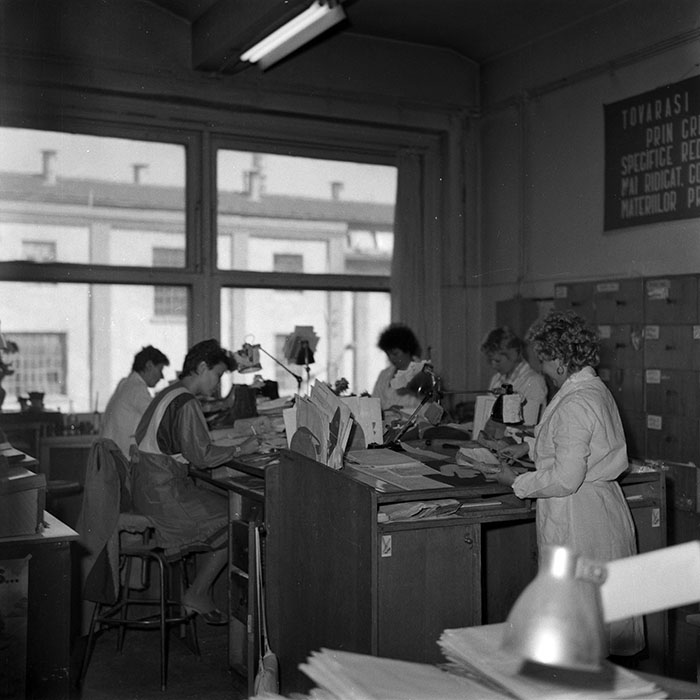 minerva_1986_c2_c4r3_002