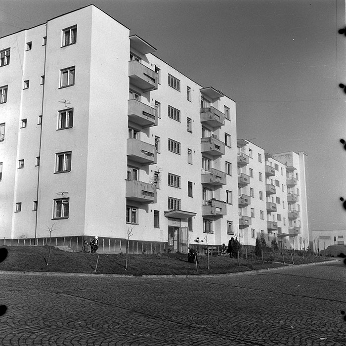 minerva_1986_c2_c4r5_012